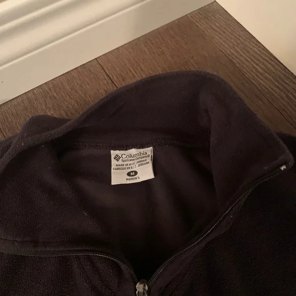 SOLD - Columbia Fleece Zip Size Medium 1/2 zip - Picture 2 of 3
